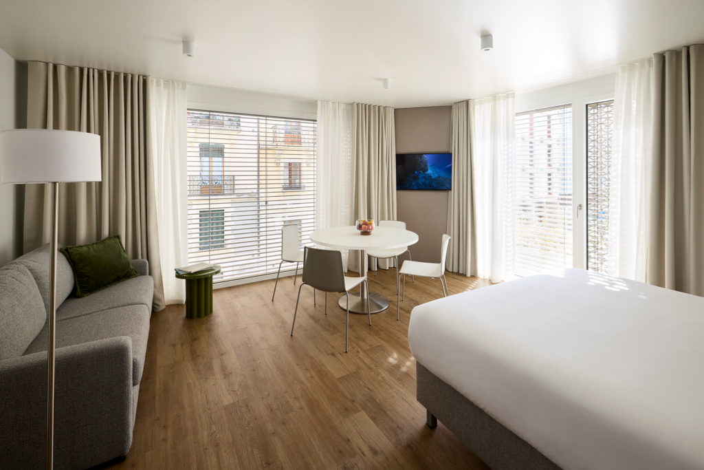 Base_Geneva_07_25_2054_FA