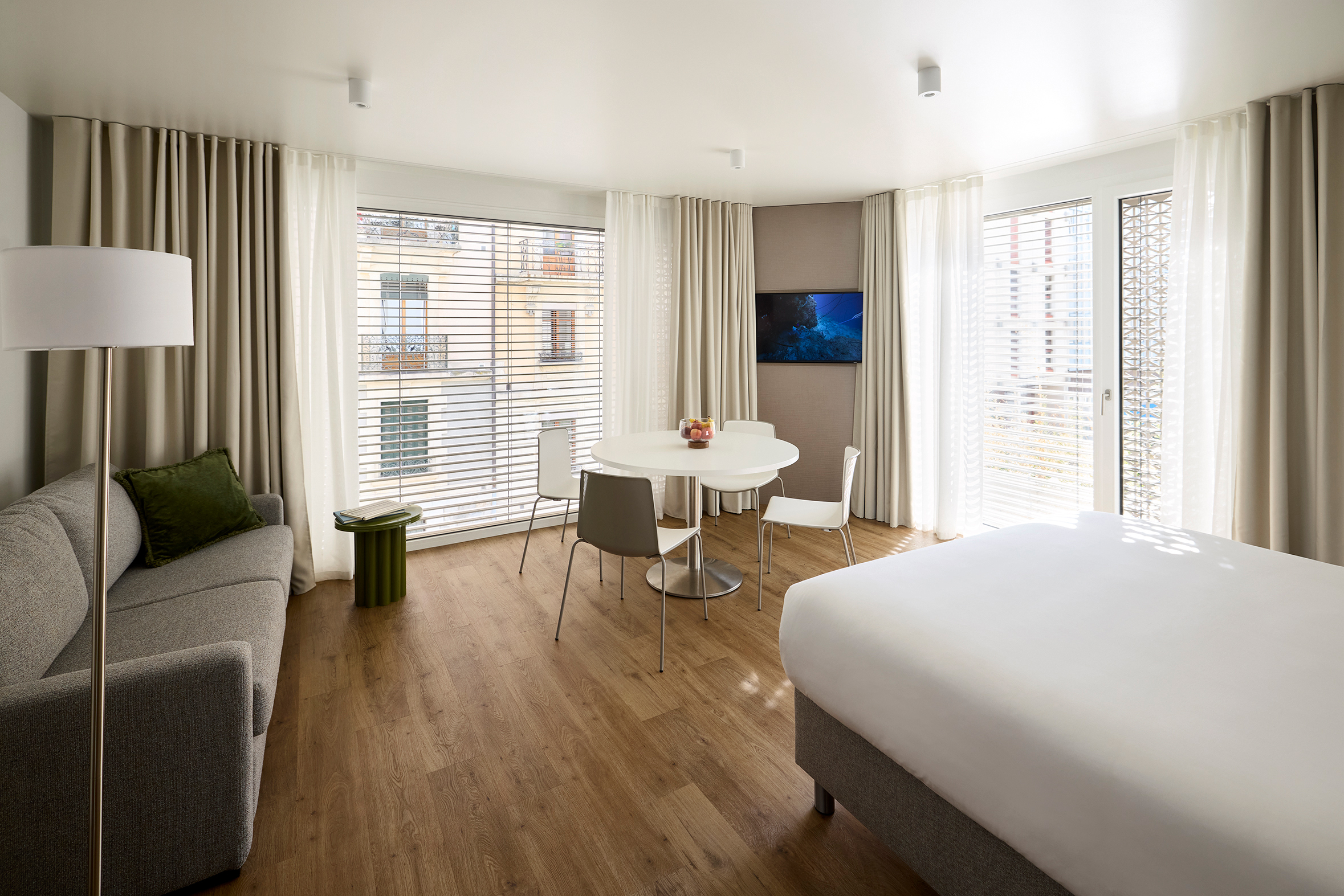 Base_Geneva_07_25_2054_FA