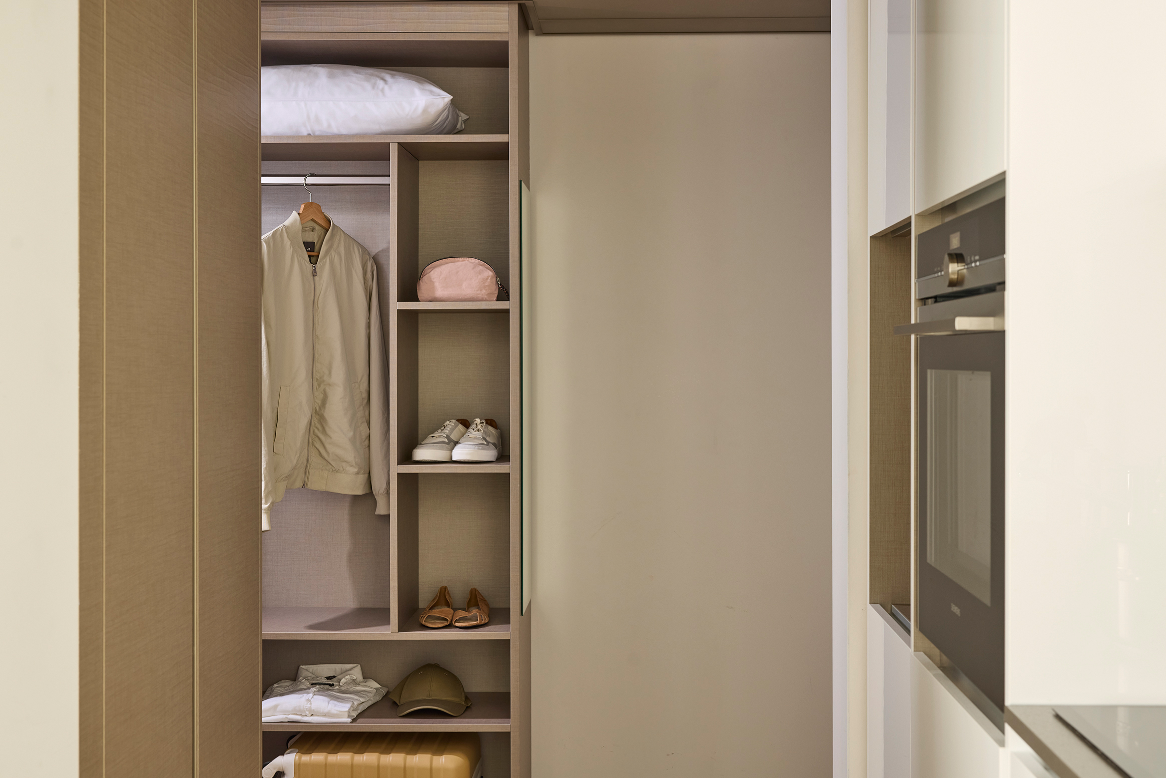 Base_Geneva_07_25_2093_FA